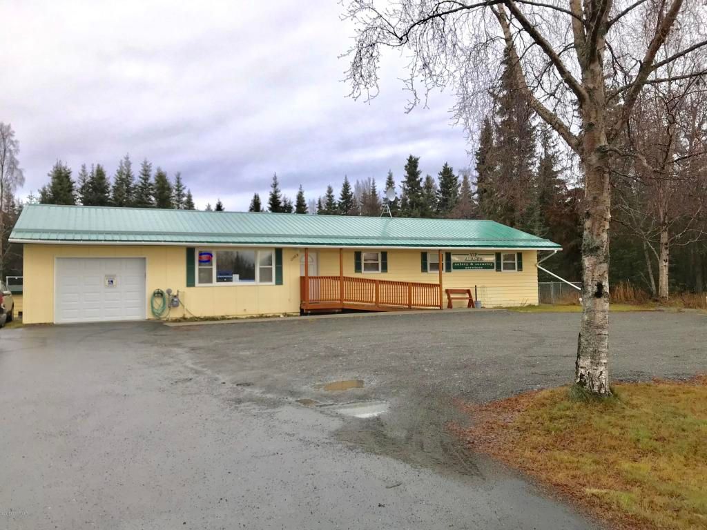 2785 Beaver Loop Rd, Kenai, AK 99611